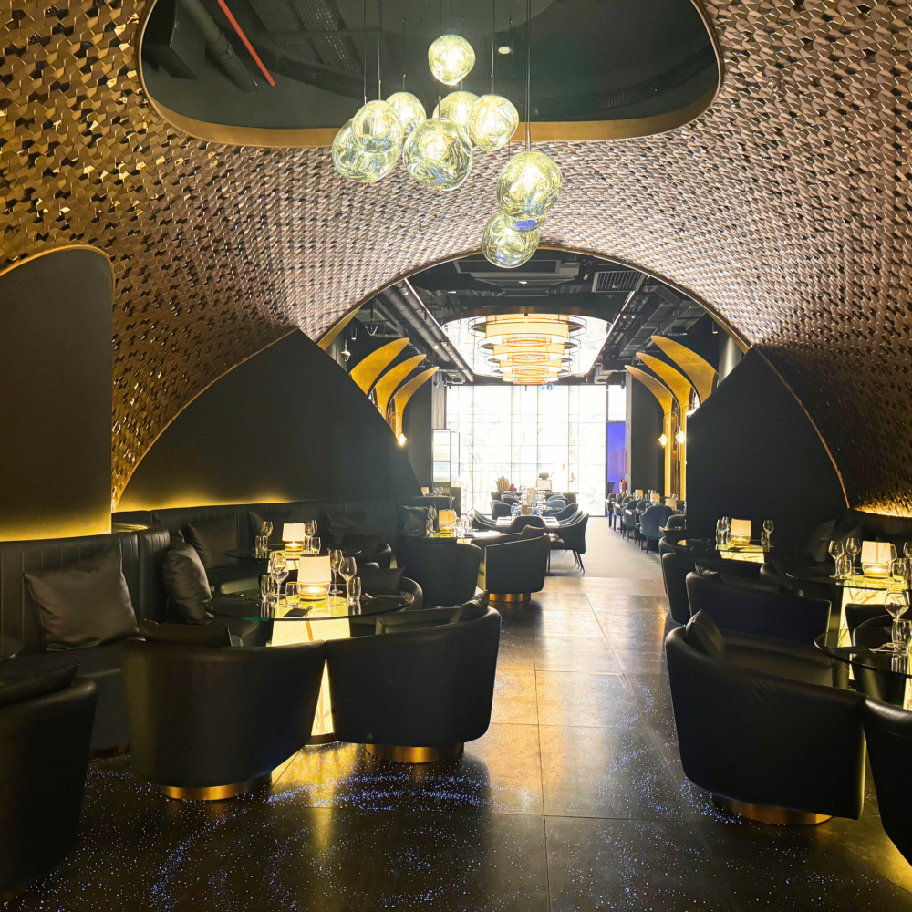 35. Elegant Restaurant Design Interior Decoration